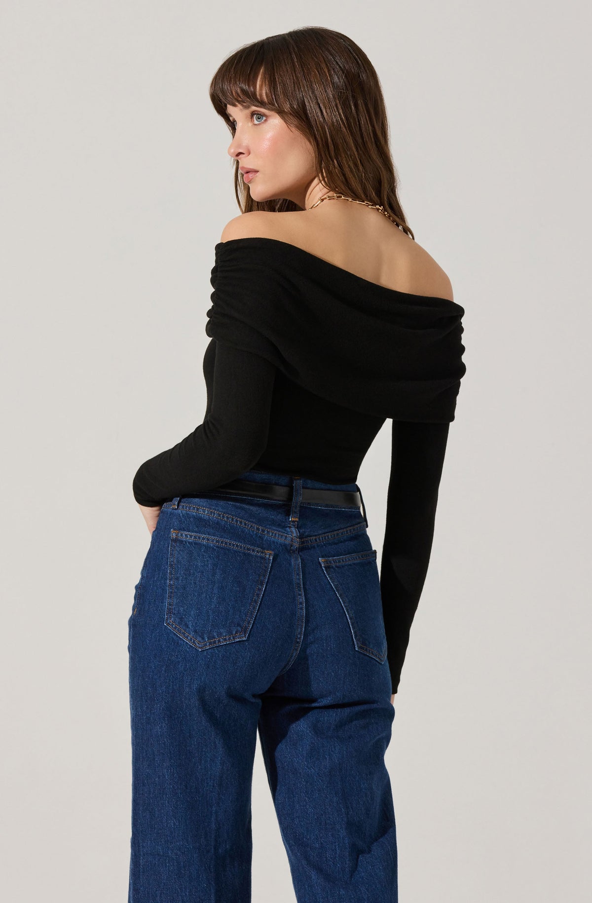 Sansa Gathered Off Shoulder Top