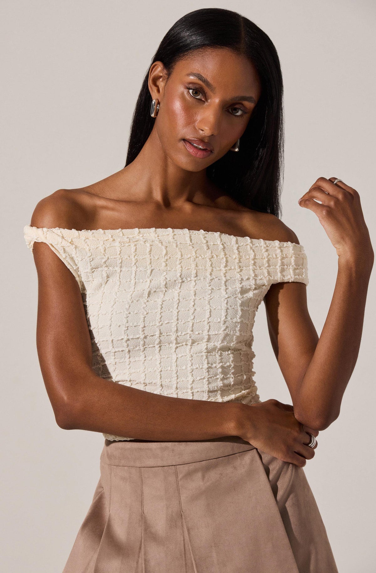 Lindy Textured Off Shoulder Top
