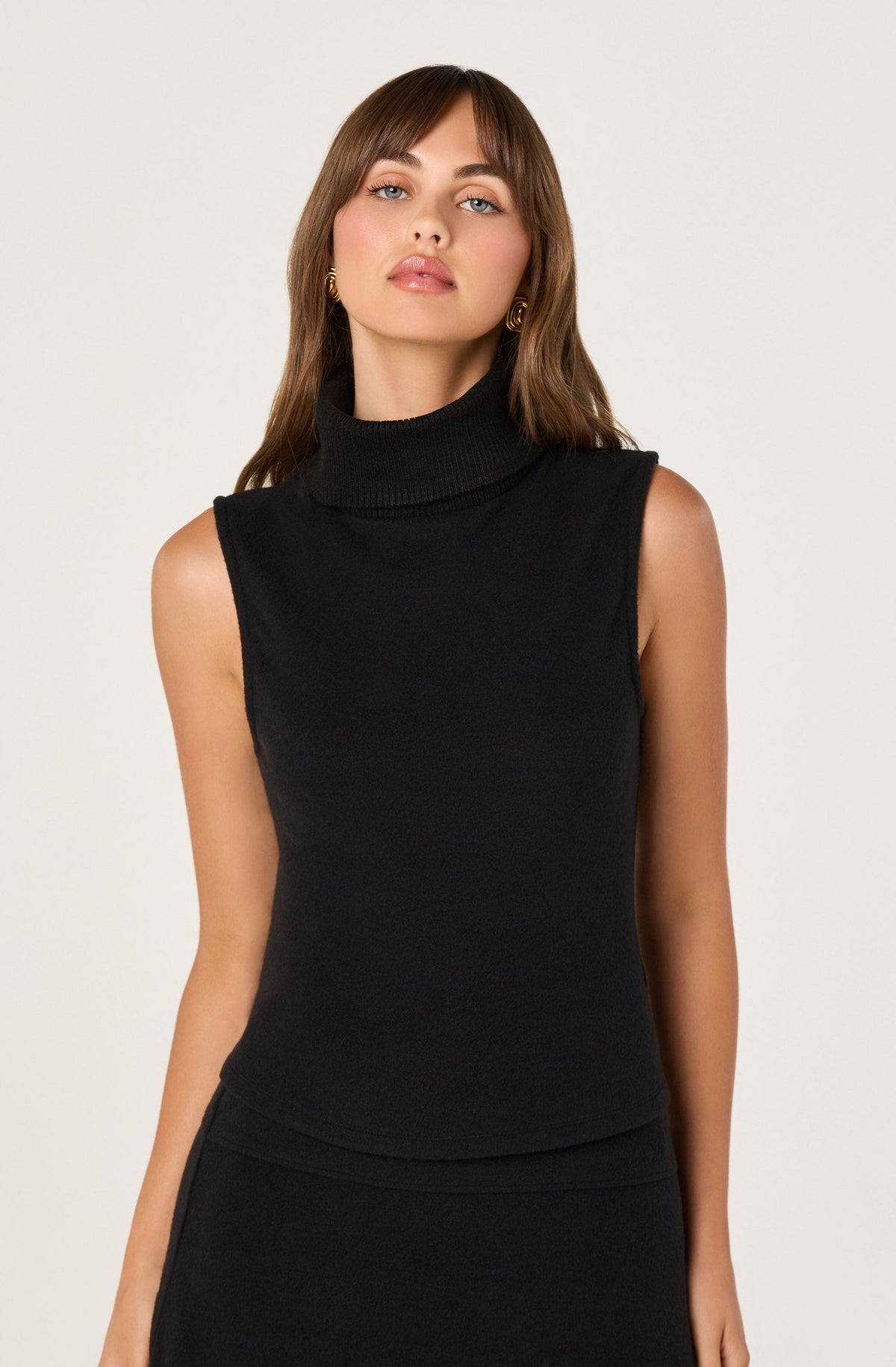 Sleeveless Knit Turtleneck Top